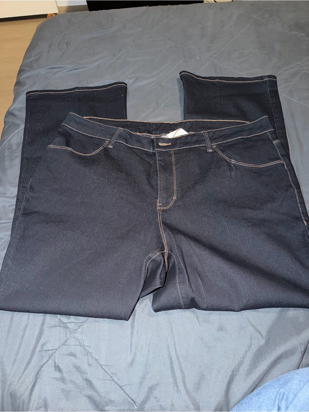 Faded Glory Women's Straight Leg Jeans in Black Wash